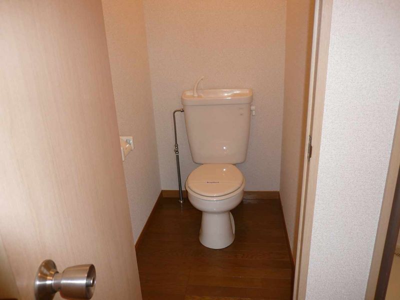 レオパレスカサベルデ トイレ
