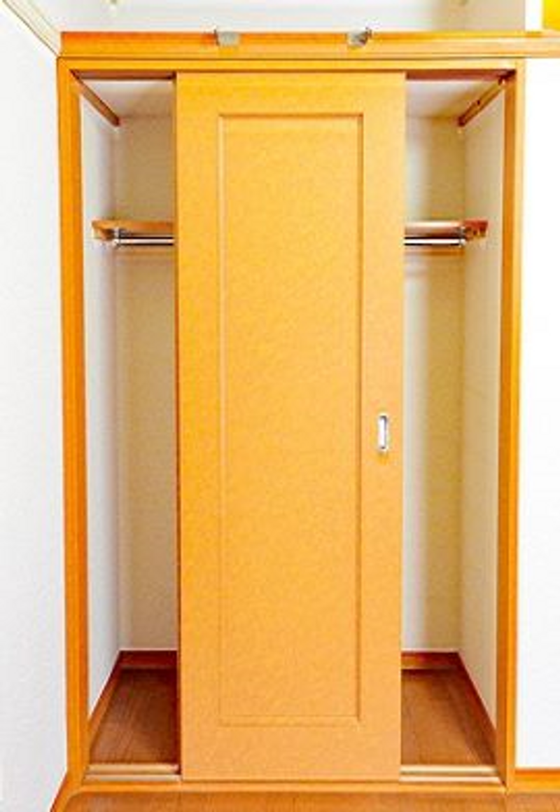 レオパレスヴィオラ 収納