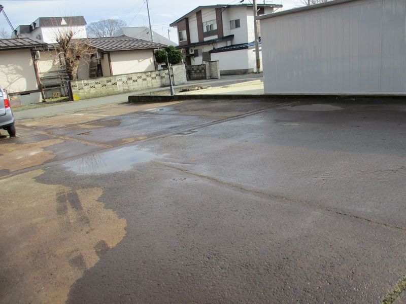 レオパレスエシャロット 駐車場