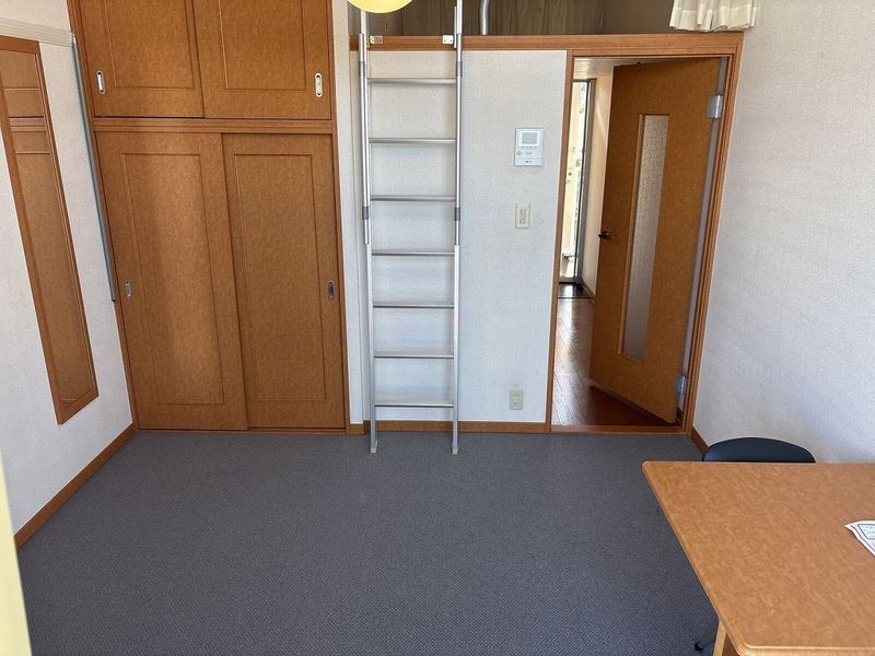レオパレスゴールドクレスト 居間