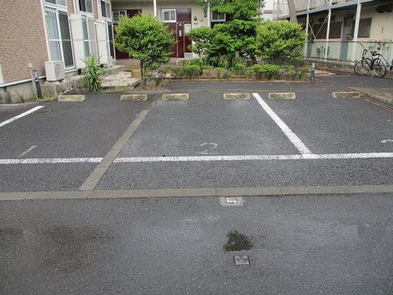 レオパレス松が岡ハイツⅡ 駐車場