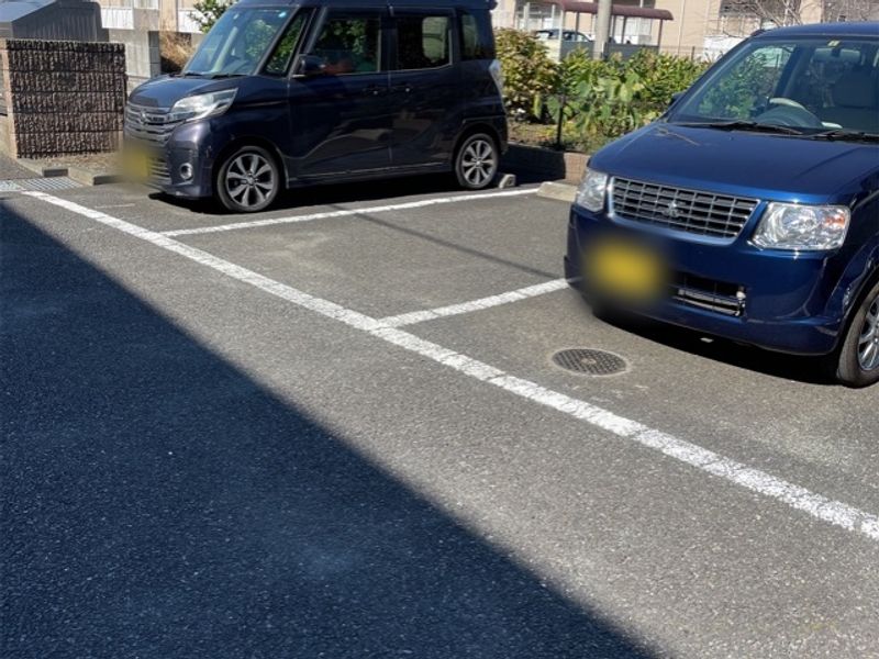 レオパレスドライクランク 駐車場