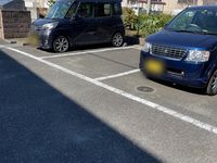 レオパレスドライクランク 駐車場