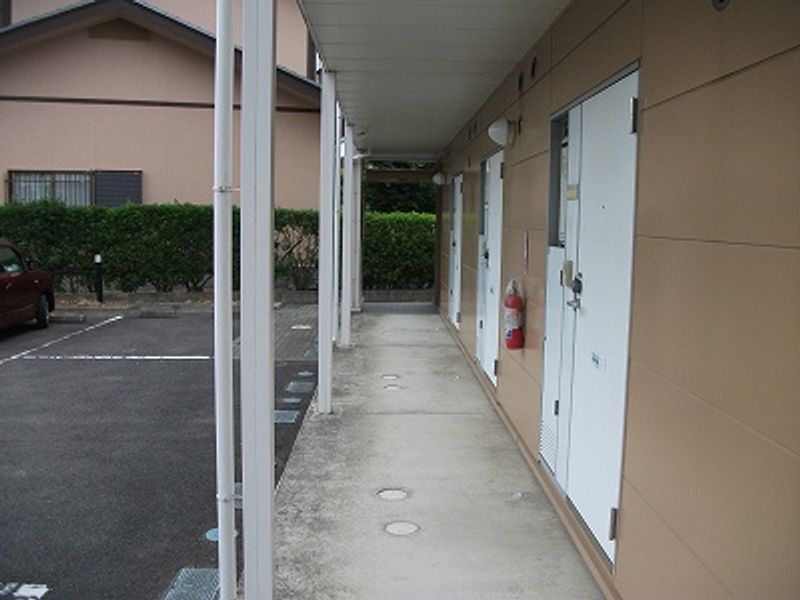 レオパレスＰｕｒｅＦｉｅｌｄ エントランス