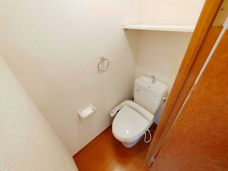 レオパレスＢＲＩＳＥ関町東 トイレ