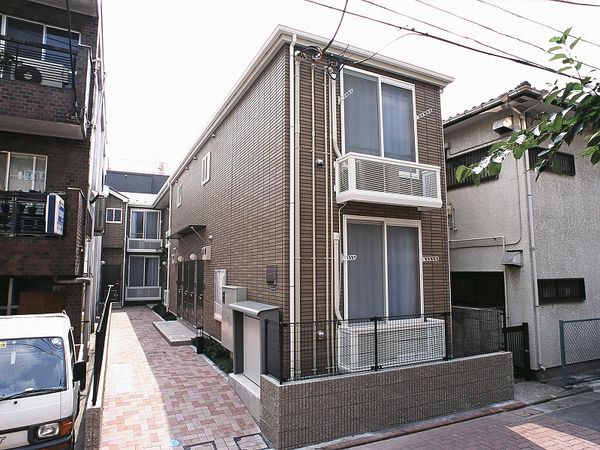 レオパレス末広 外観
