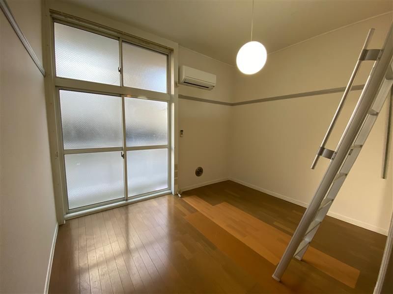 レオパレス豊南 居間