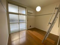 レオパレス豊南 居間