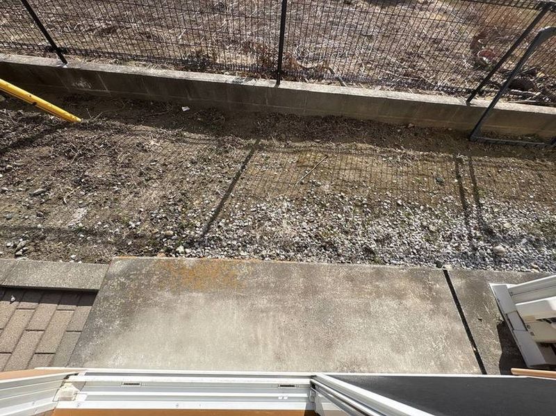 レオパレスホワイト　バーチ バルコニー