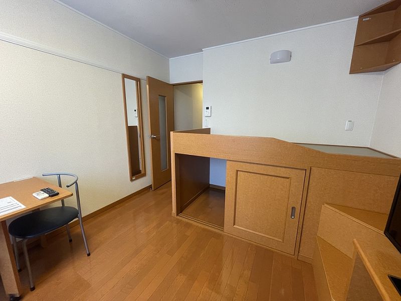 レオパレスパッション 居間