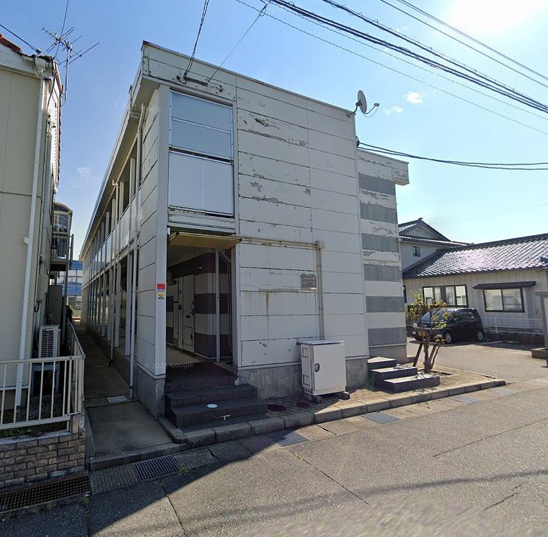 レオパレス綾田町 外観