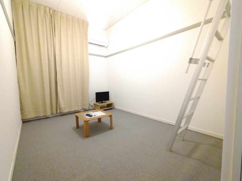 レオパレスきらら 居間