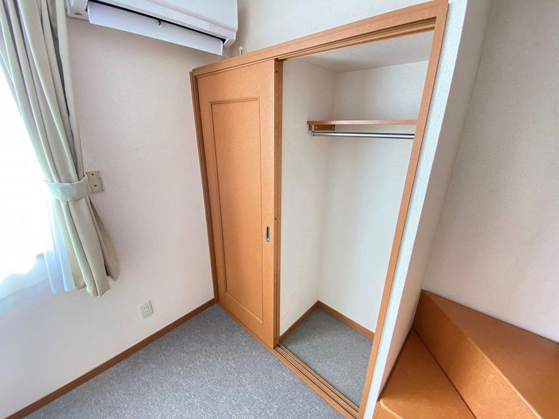 レオパレスポラールお茶山 収納