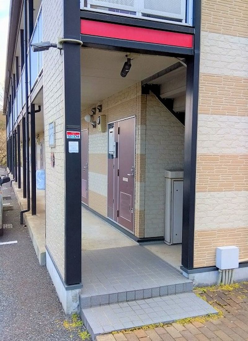レオパレス沼南５ エントランス