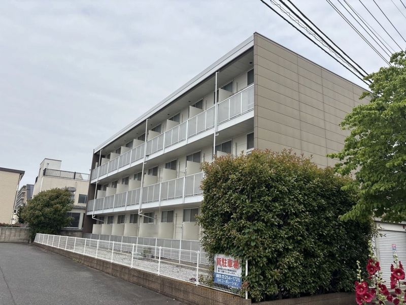 レオパレスヴァンセート 外観
