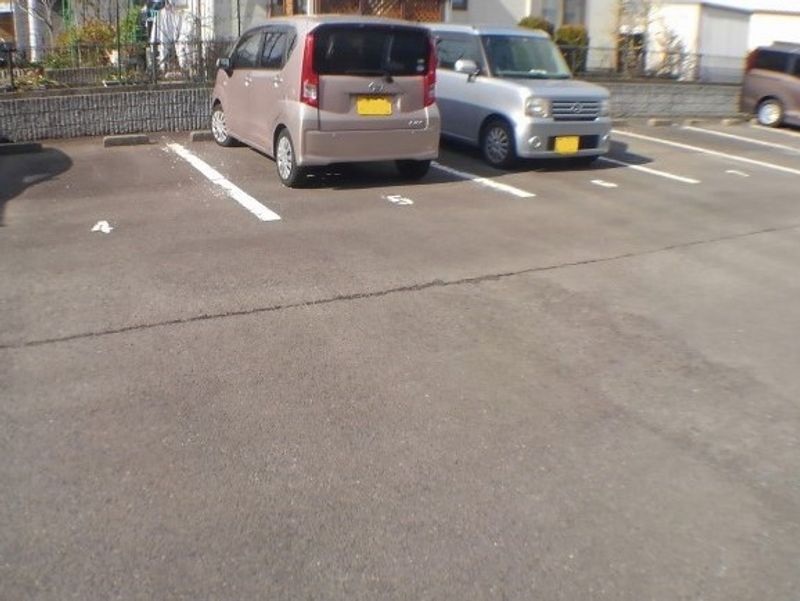 レオパレスＨａｂｉｔａｃｉｏｎ　Ｈａｙａｓｈｉ 駐車場