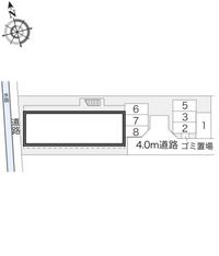 レオパレス薫 駐車場