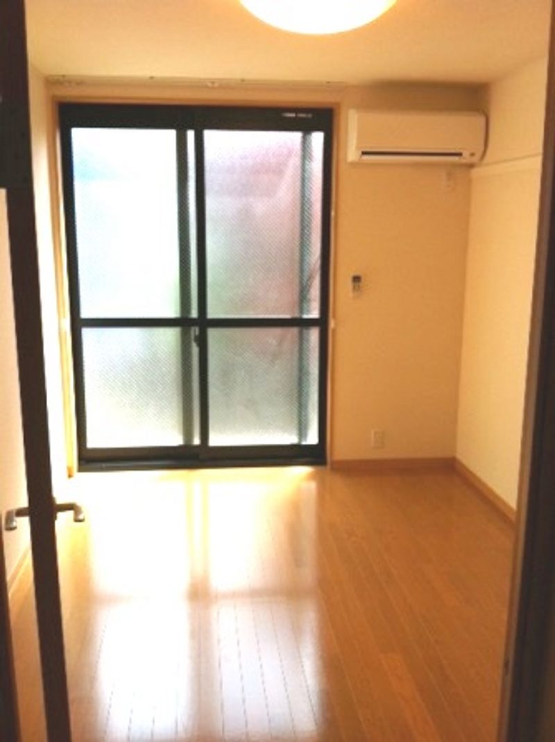 レオパレスブオーノ 居間