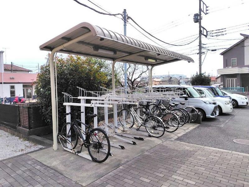 レオパレスリバーサイド　コート 共用部分