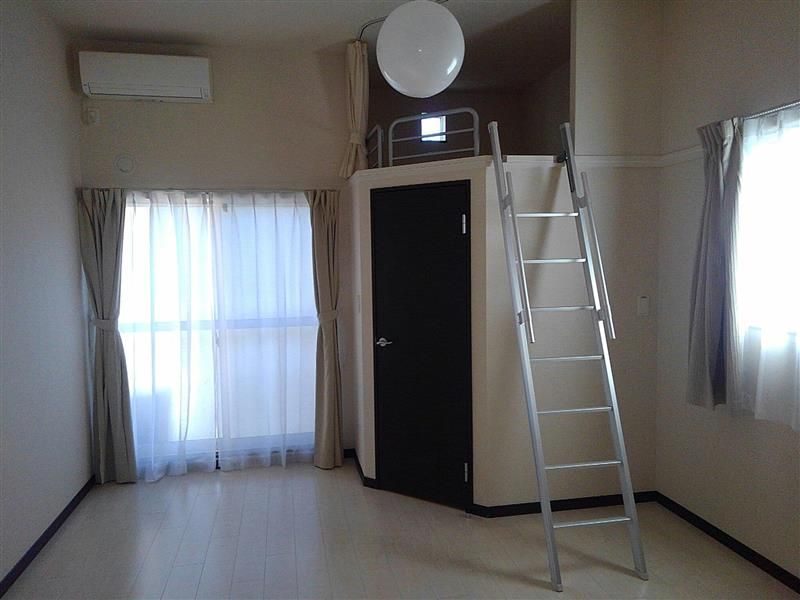 レオネクストマーメゾン 居間