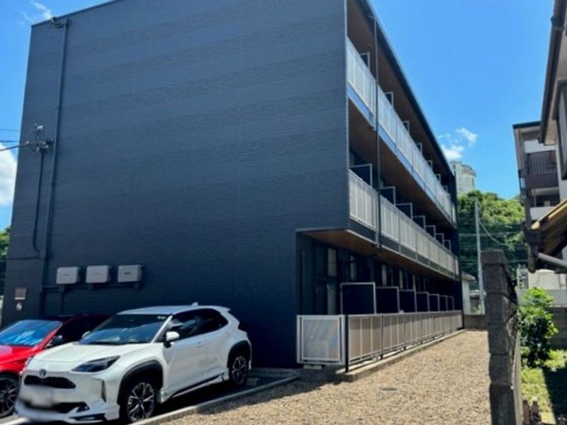 レオパレスエクセル　都町 駐車場