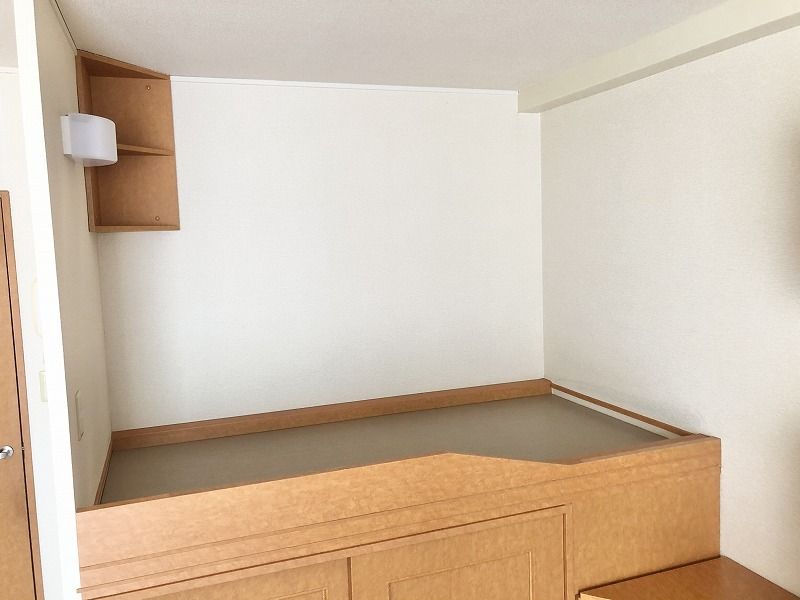 レオパレスカズⅠ 寝室