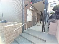 レオネクストＮＡＫＡＪＩＭＡ エントランス