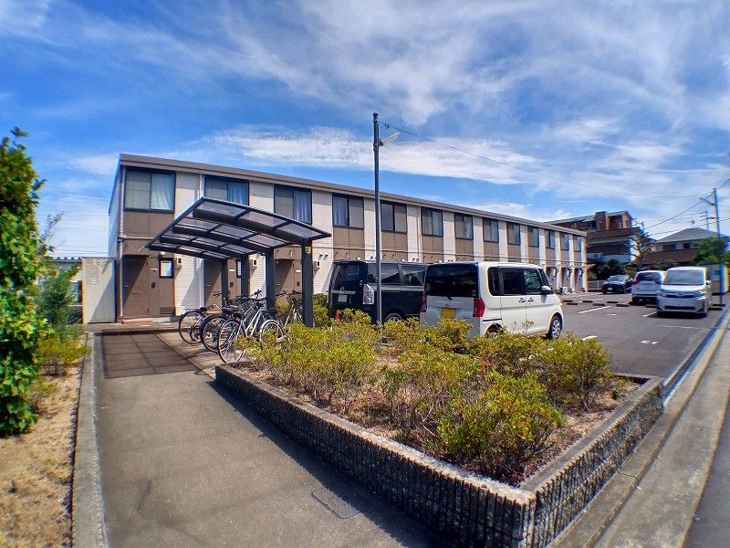 レオパレスクール エントランス