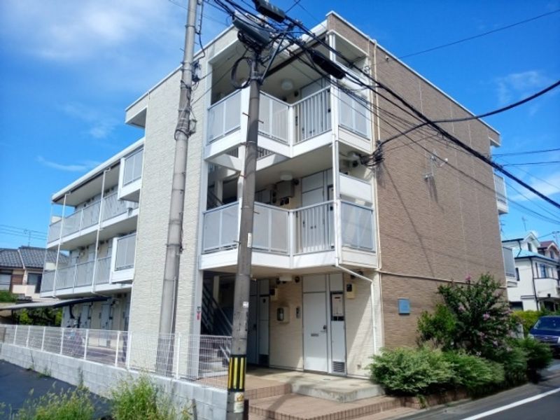 レオパレスリラ大南 外観