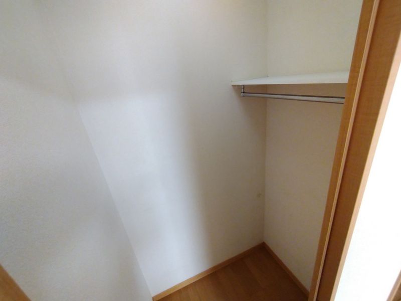 レオパレスディン 収納