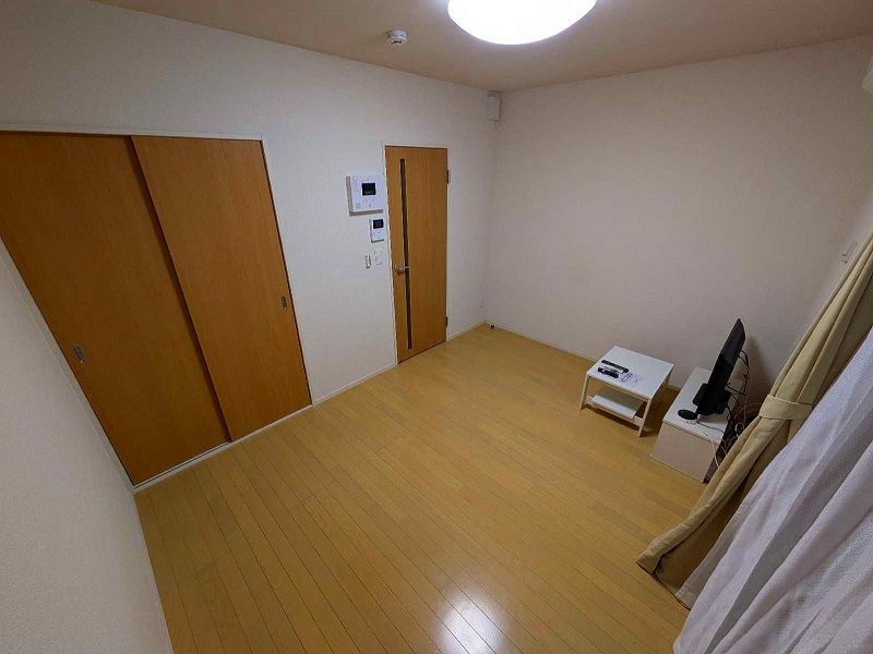 クレイノ葵芳　１号館 居間