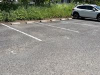 レオパレス神山 駐車場