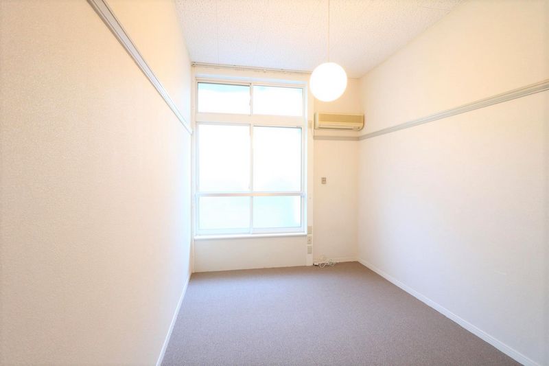 レオパレスグローバルＩ 居間