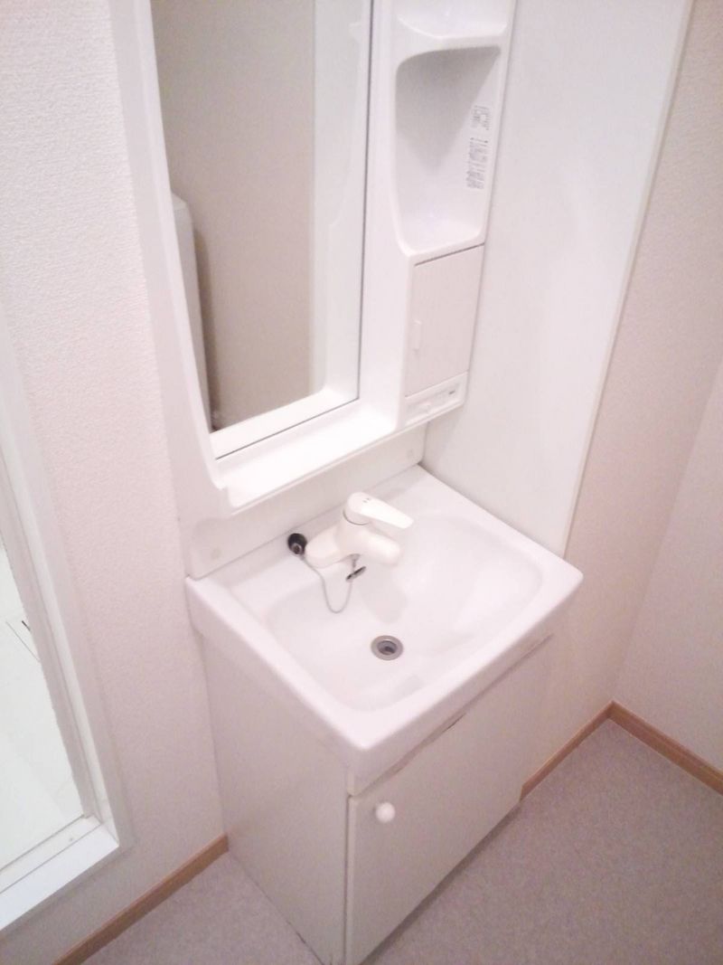 レオパレスポラリス 洗面台