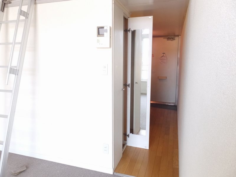 レオパレスおおとり 収納