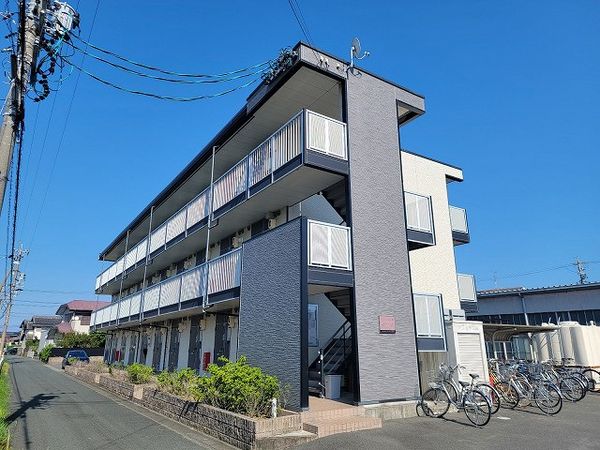 レオパレストルネード豊岡 外観