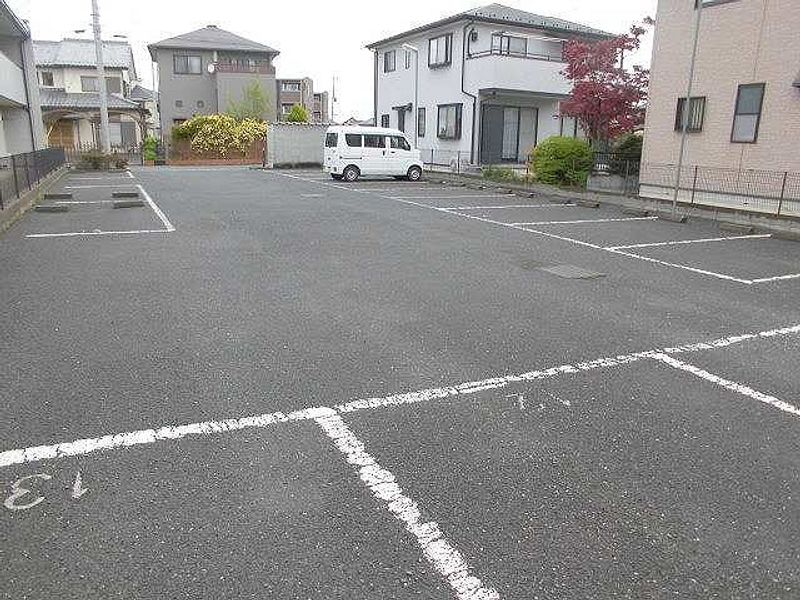 レオパレスＹ＆Ｙ 駐車場