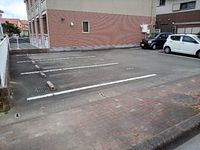 レオネクストハッピークローバー 駐車場
