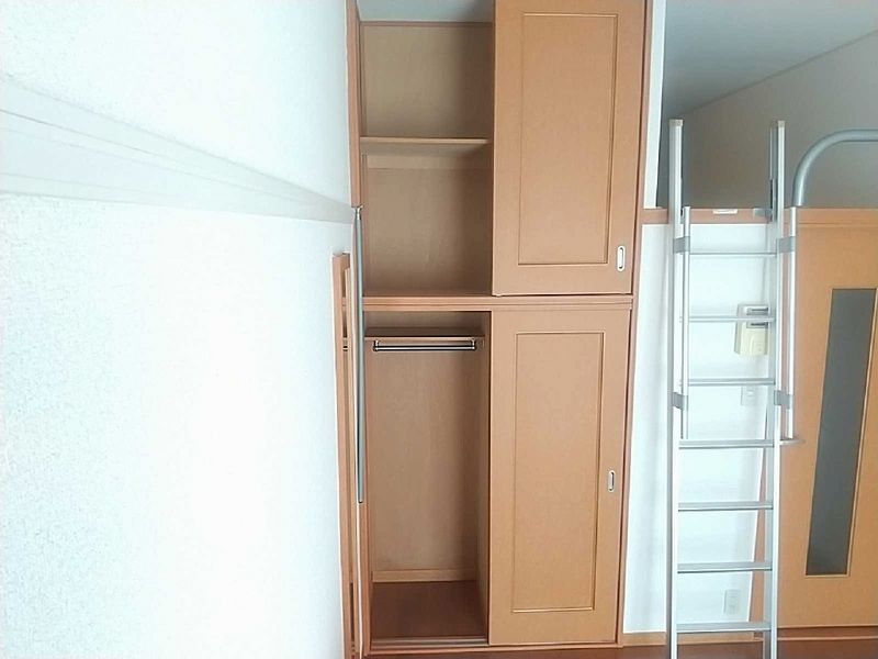 レオパレスリベルテ 収納
