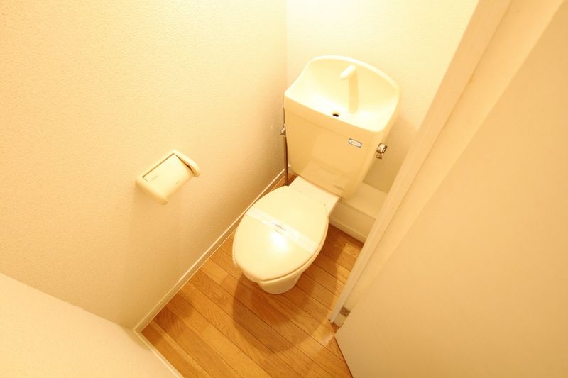 レオパレス六甲北二番館 トイレ