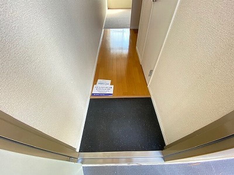 レオパレスアビターレ仁藤 玄関