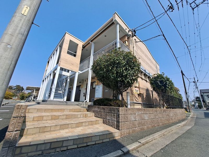 レオパレスプレシャス 外観