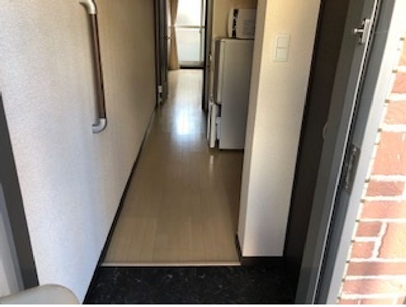 レオネクスト西河原 玄関