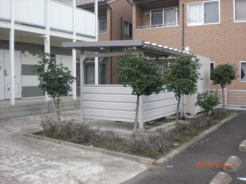 レオパレスさつき 外観