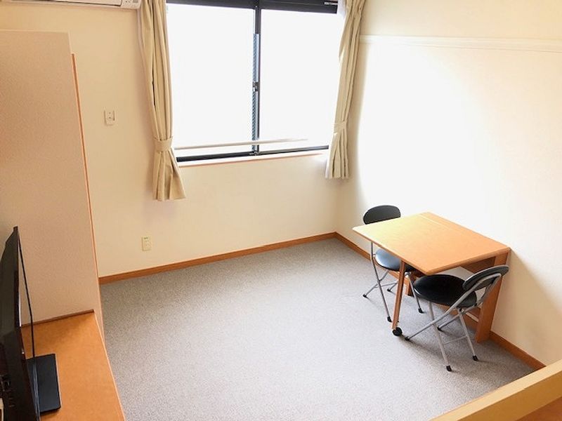 レオパレス広貴 居間
