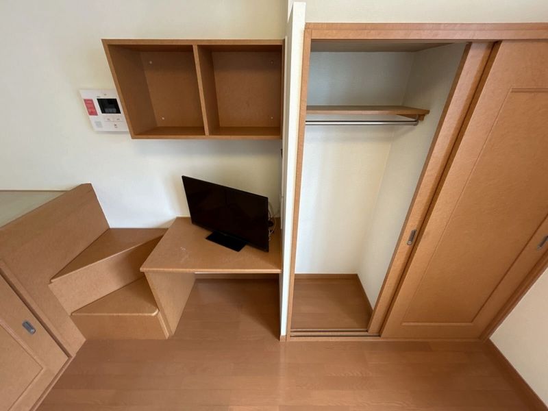 レオパレスナイス　ステイ 収納