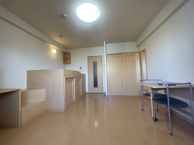 leopalace REZON Nakamozu Living room