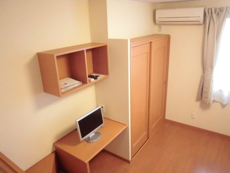 レオパレスカタソネ 収納