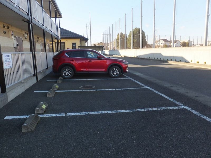 レオパレス松風 駐車場