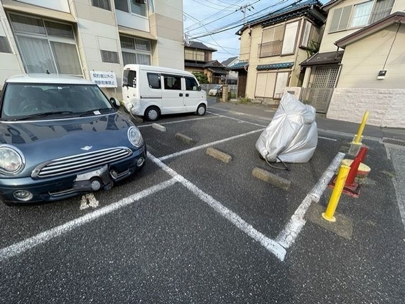 レオパレスＮ＆Ｓ 駐車場